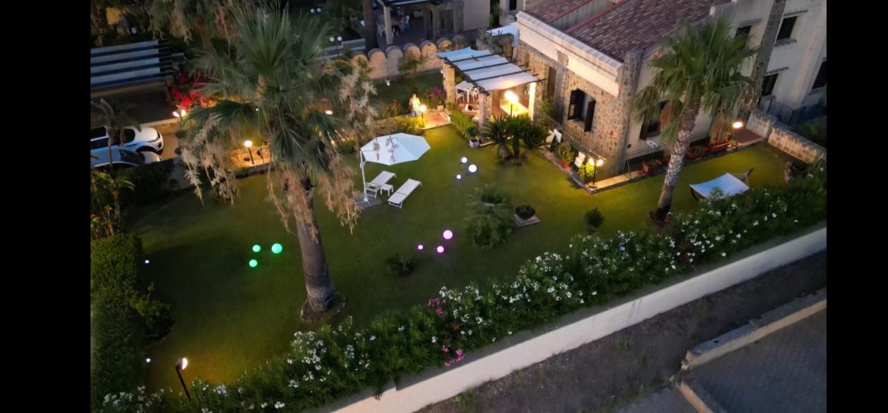 Villa Santina - チェファル エクステリア 写真