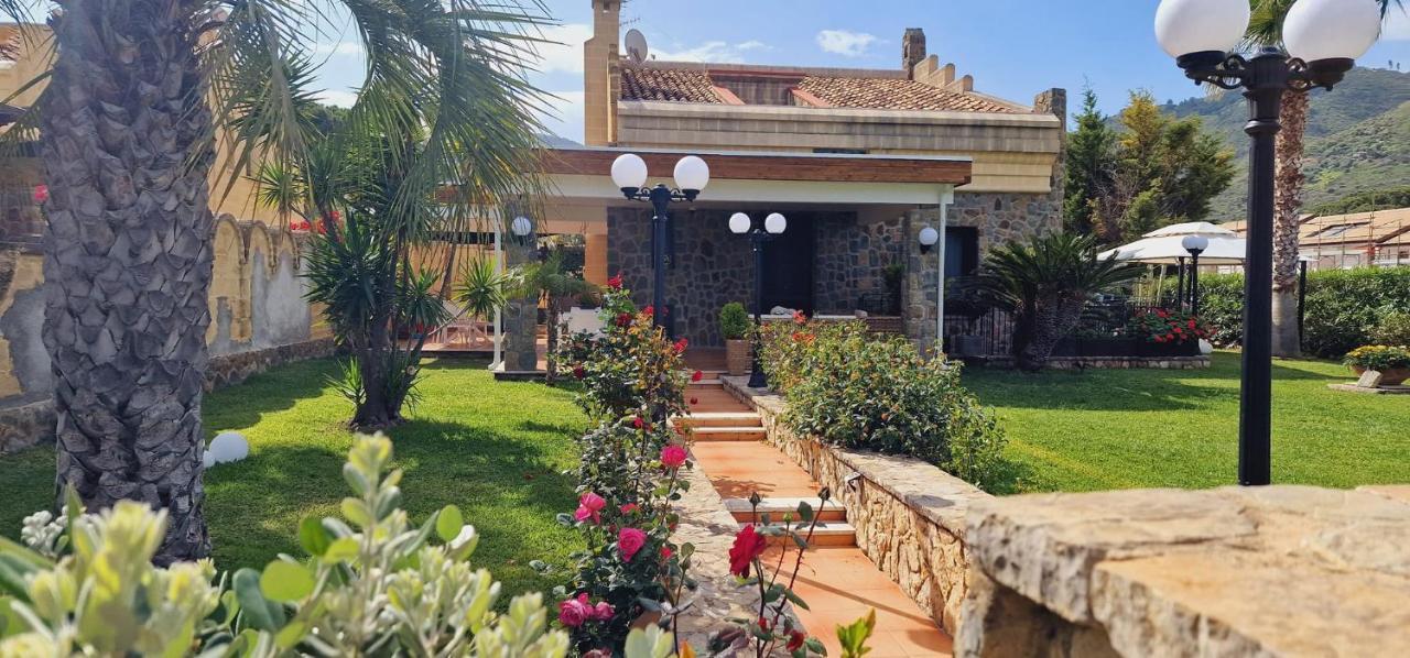 Villa Santina - チェファル エクステリア 写真